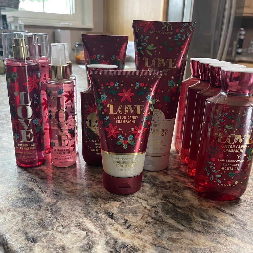 Huge Bat & Body Works Love Cotton Candy Champagne set